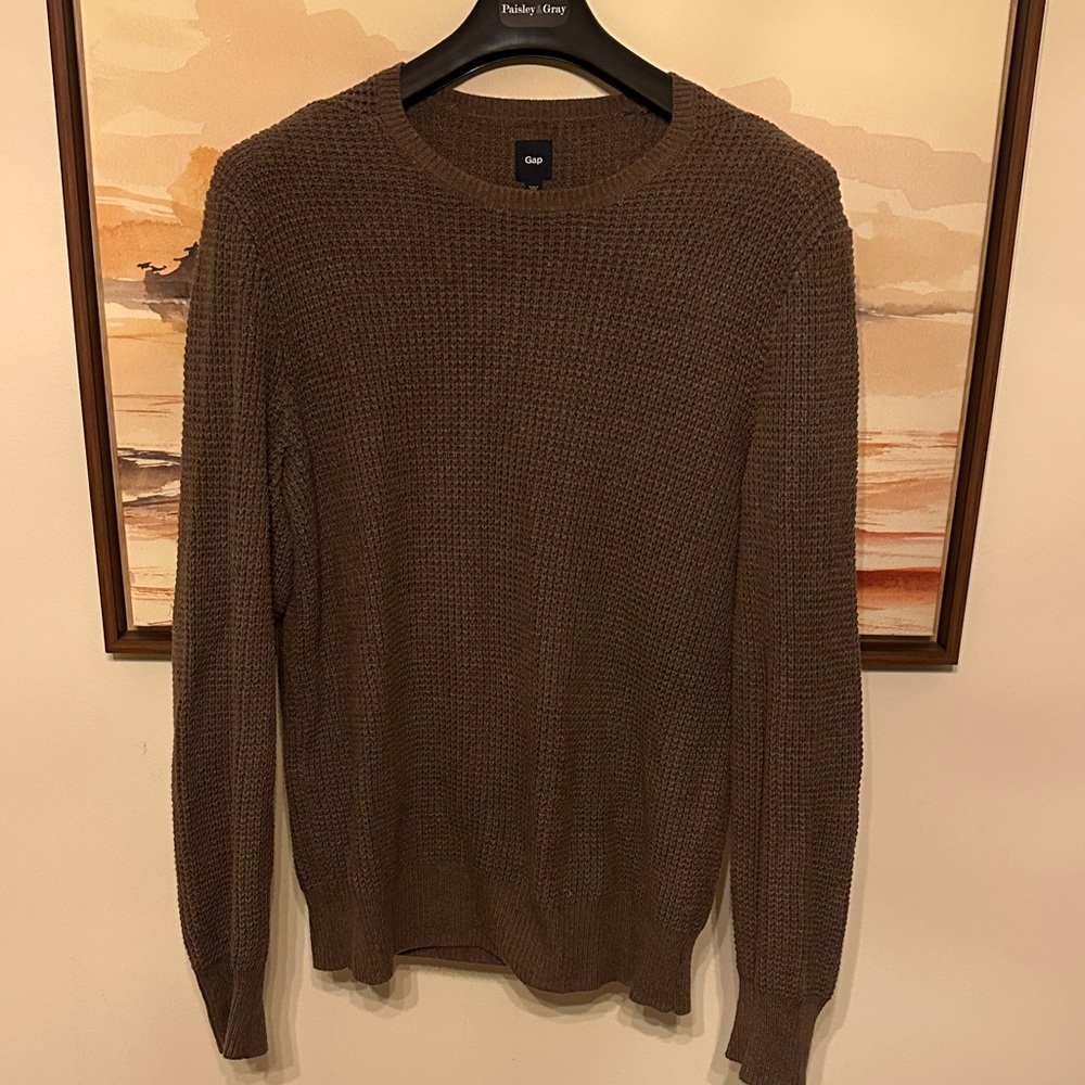 GAP Men's Textured Crewneck Sweater in Brown